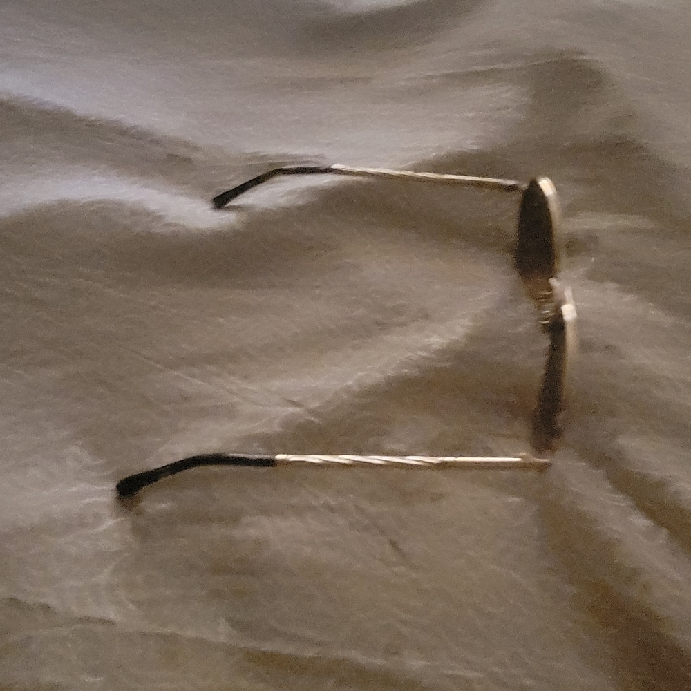 Burberry unisex sunglasses NWOT Brown/Tan - Picture 11 of 16